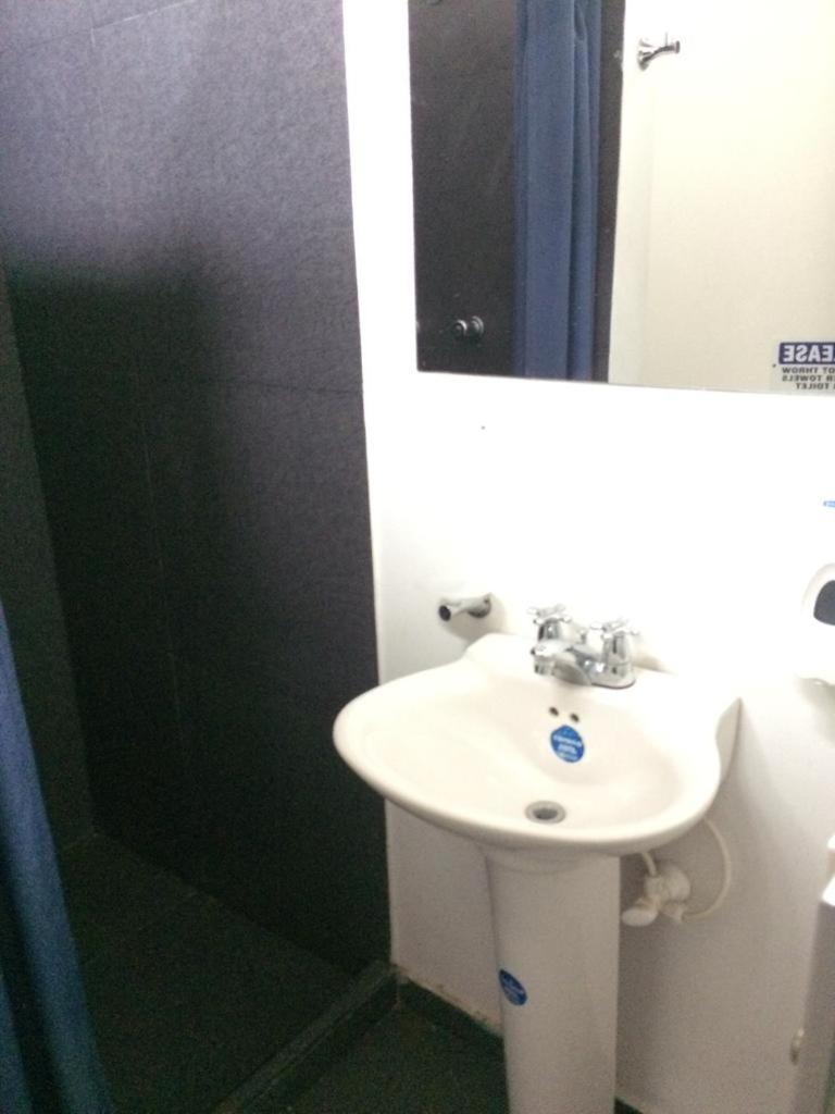 מדיין Hostels Colombia מראה חיצוני תמונה