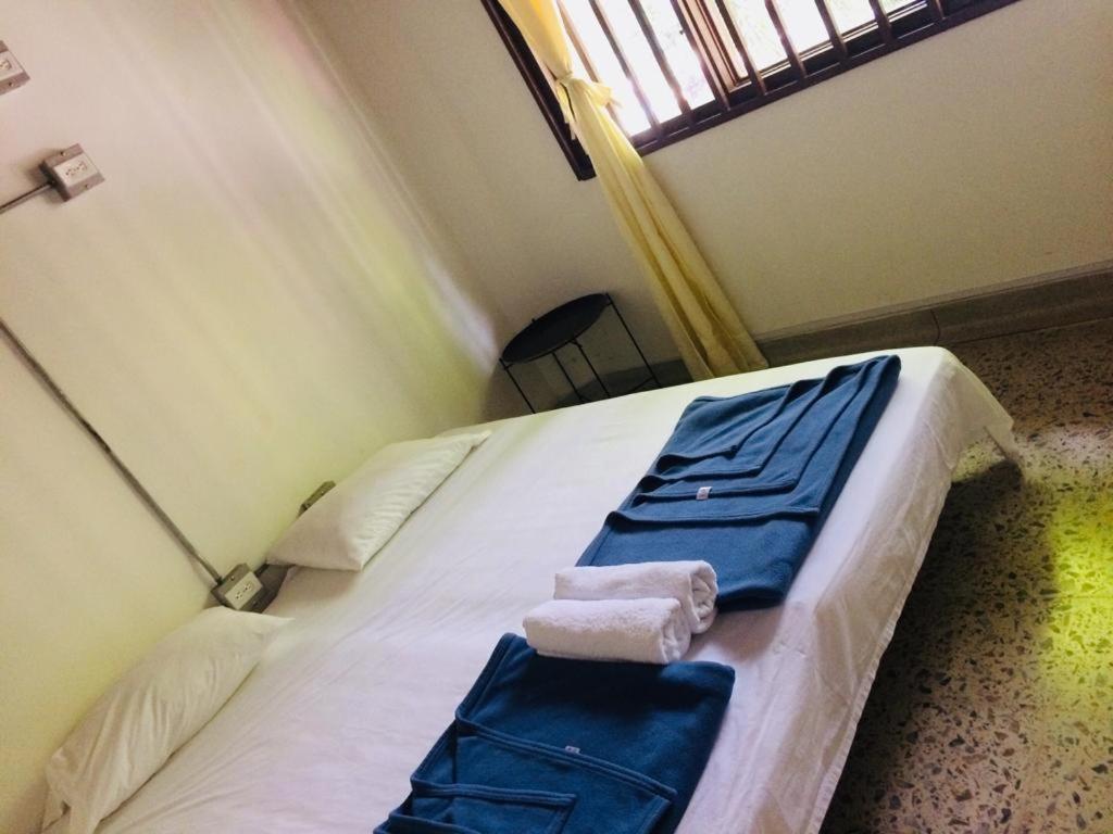 מדיין Hostels Colombia מראה חיצוני תמונה